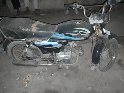 unique 2019 puri bike oky ha koi Kam nhi ha engine sun ha