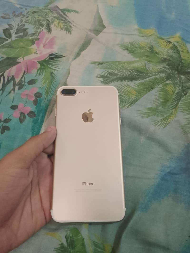 Apple iPhone 7 Plus 2