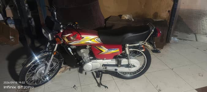2024/2025 model  total genuine condition 10/9.5 ,