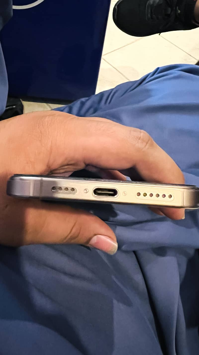 Apple iPhone 16 Pro Max 5