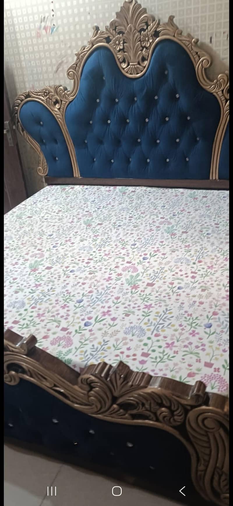 King size bed 7