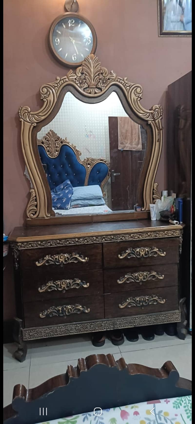 King size bed 8