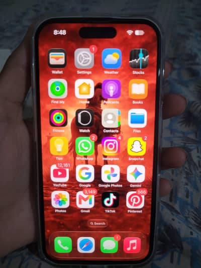 Apple iPhone 16