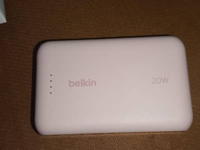 Belkin Boost charge Power bank - pink colour