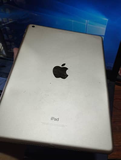 Apple ipad 5 32gb factory unlocked  Pubg smooth working good battery