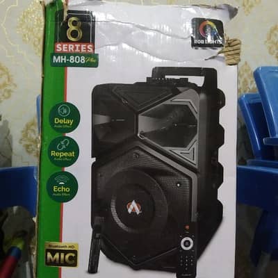 Bluetooth speaker and Mike