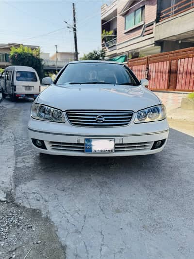 Nissan Sunny 2010