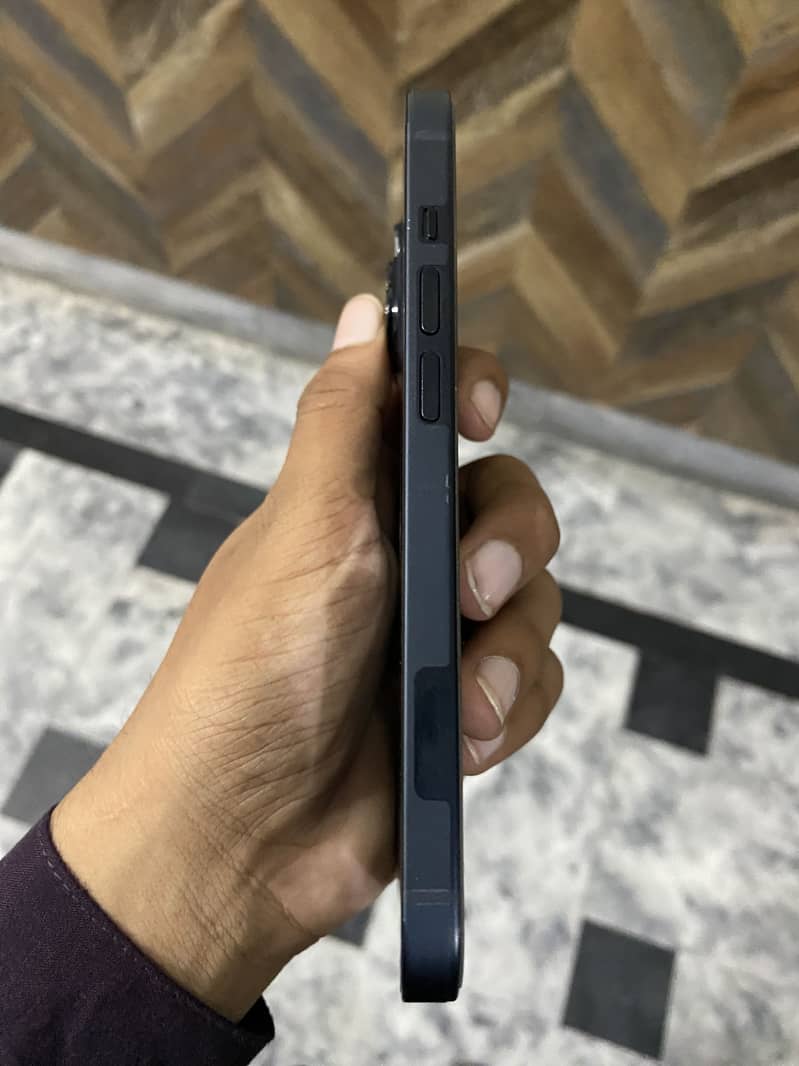 Apple iPhone 14 0