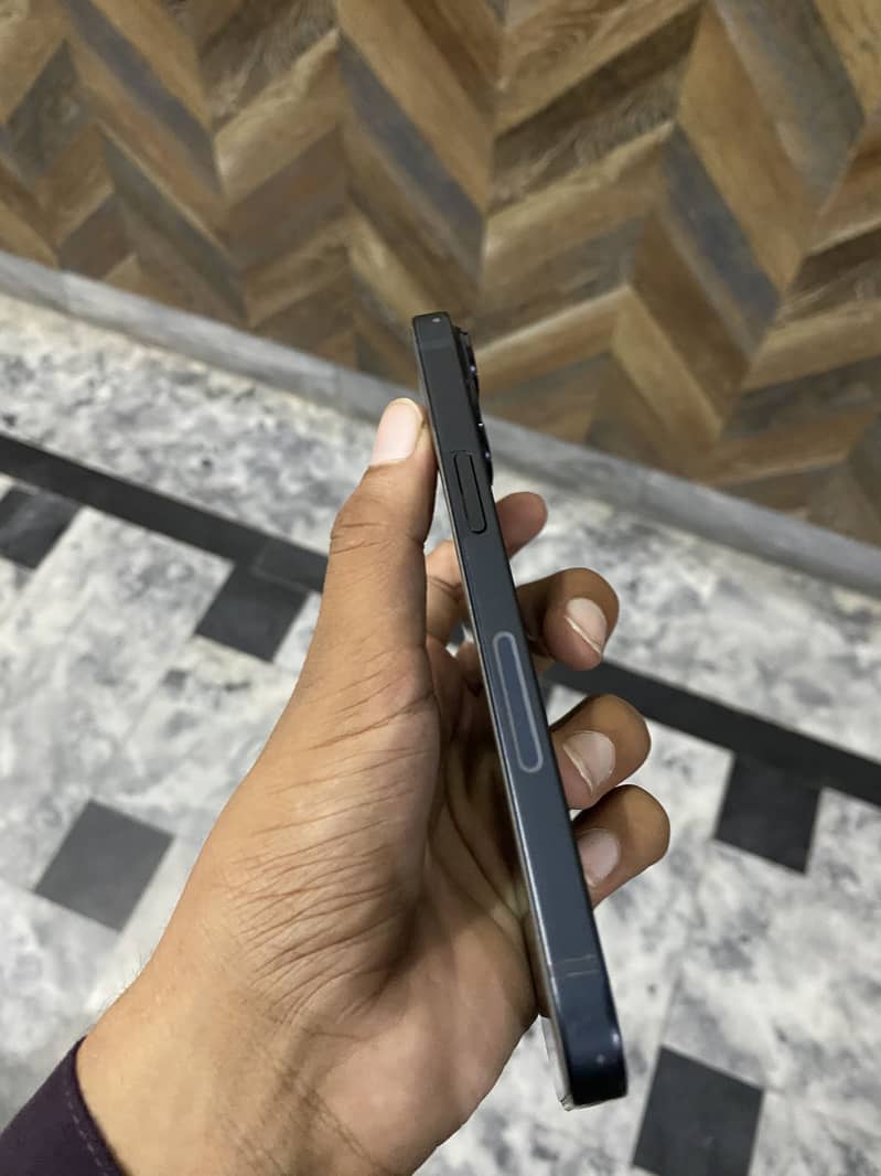 Apple iPhone 14 1
