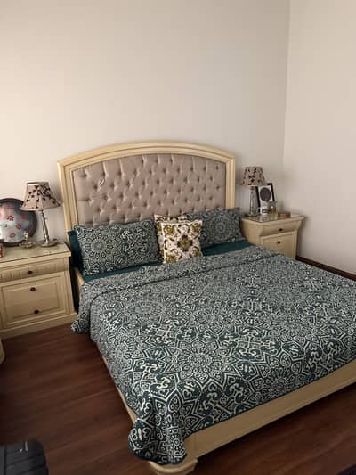 Made of solid wood with deco paint