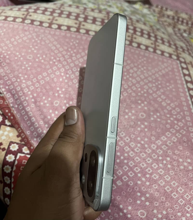One Plus 13s 4