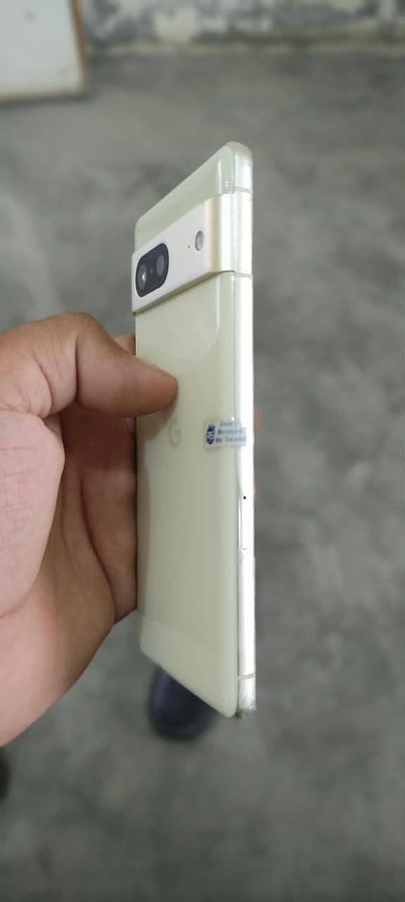 Google Pixel 7 3