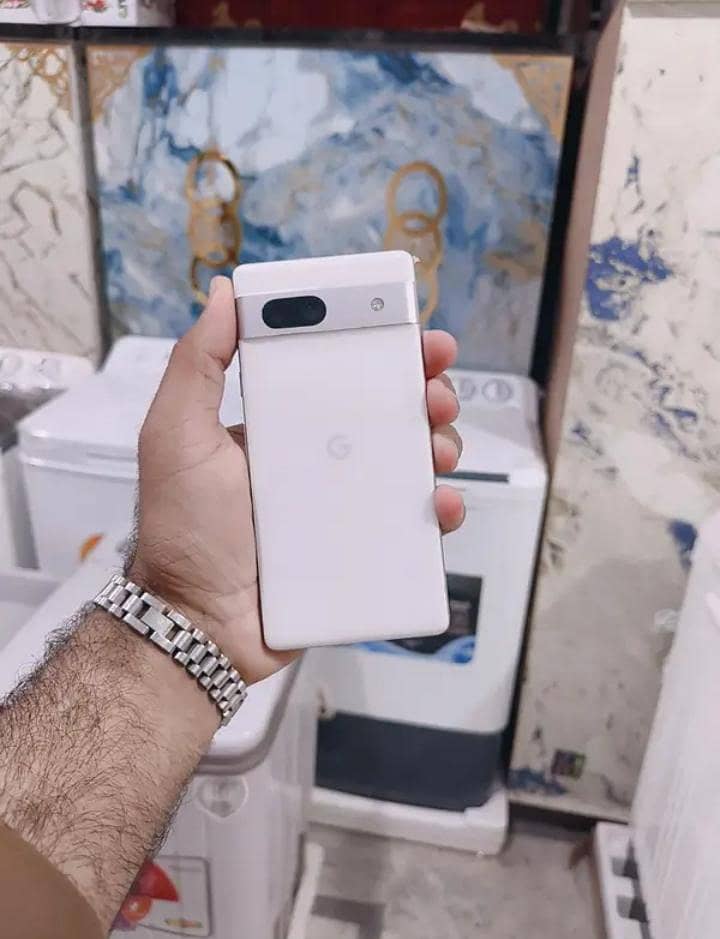 Google Pixel 7a 2
