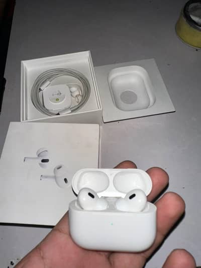 Apple airpods pro 2nd generation (lightning)