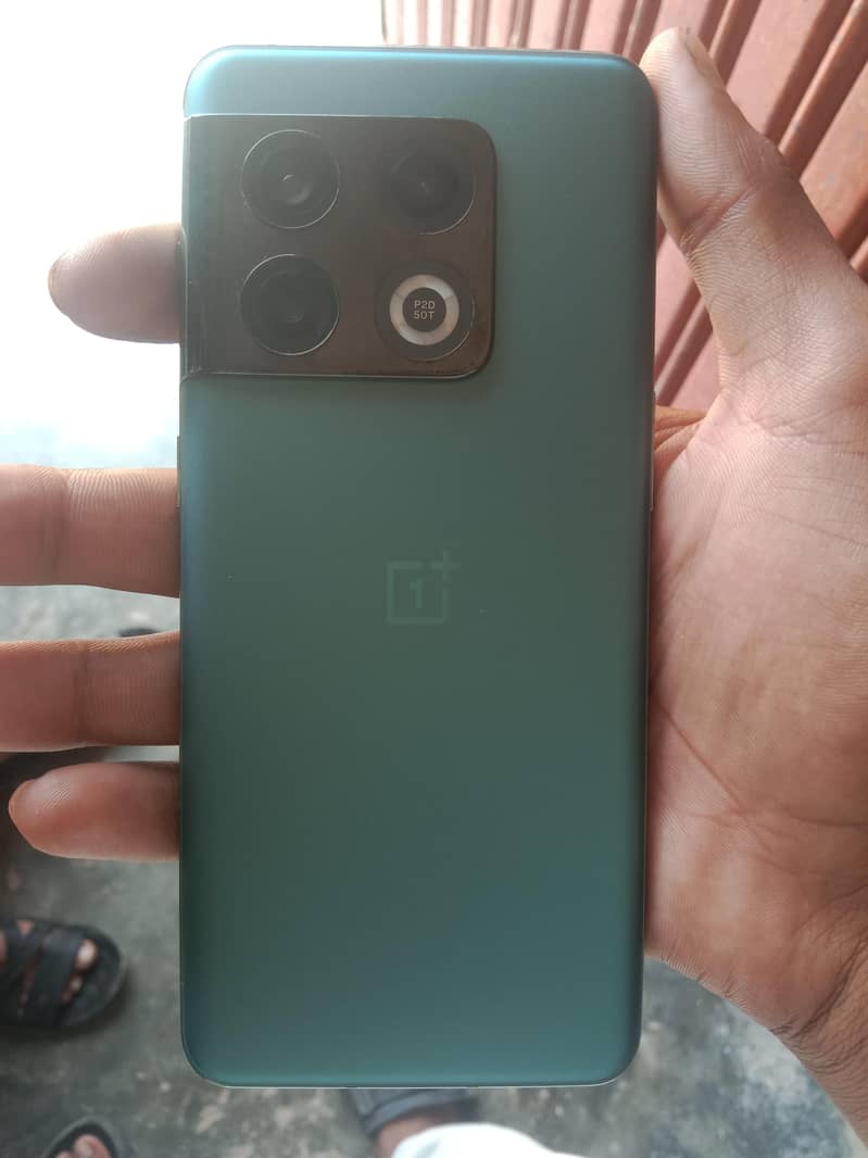 One Plus 10 Pro 6