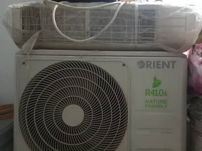 SPILIT AC 1 Ton