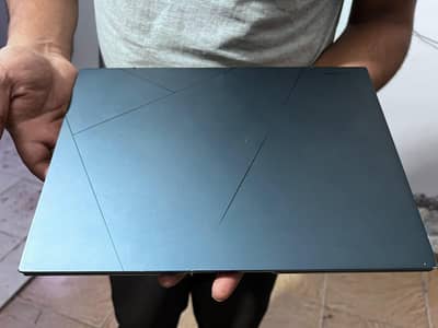 Asus ZenBook 14 i7 13th Gen OLED