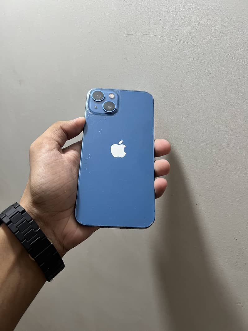Apple iPhone 13 0