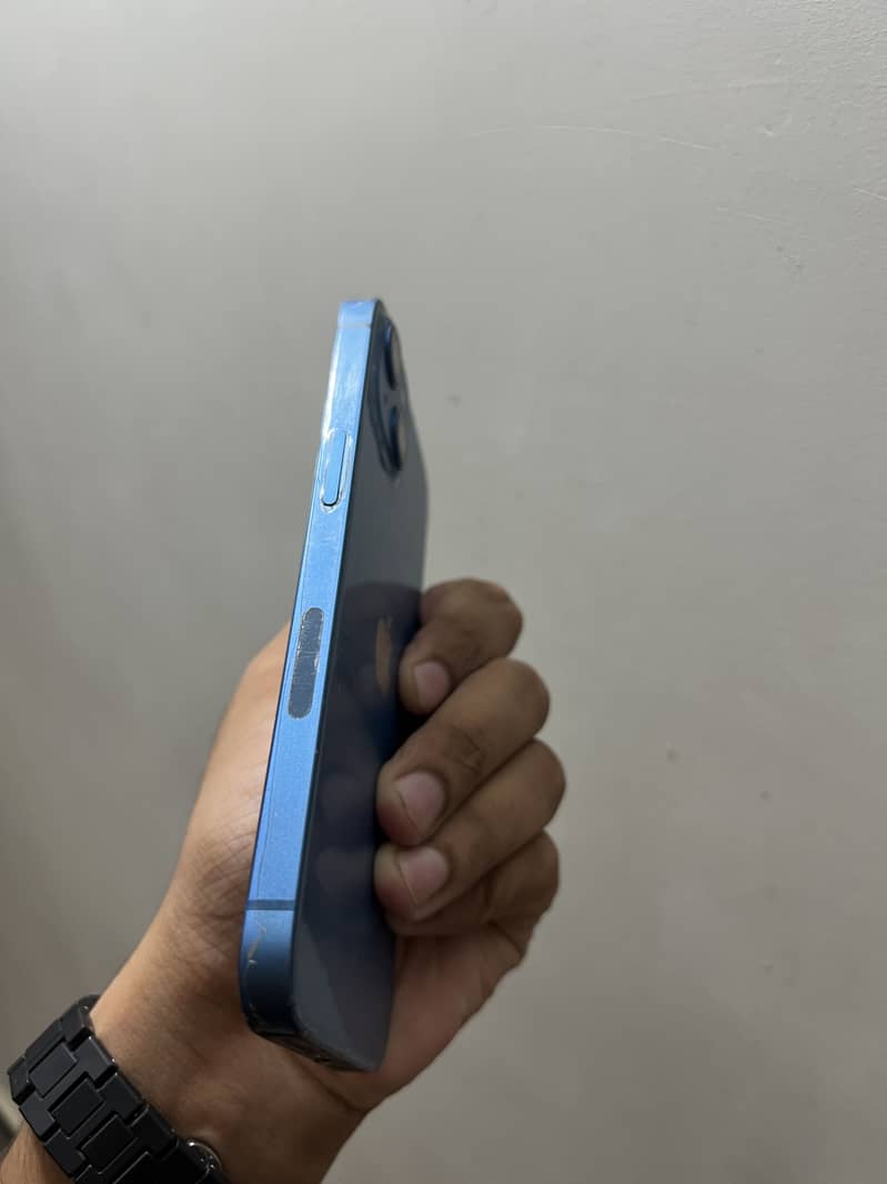 Apple iPhone 13 3