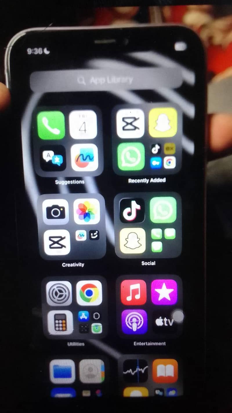 Apple iPhone 11 3