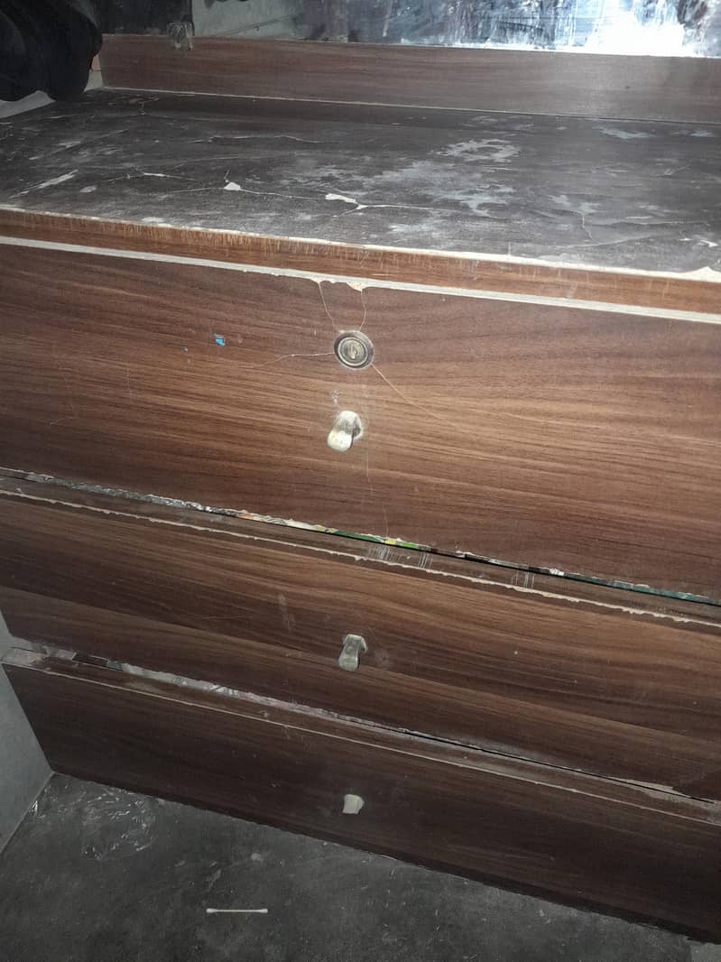 Dressing Table with light 1