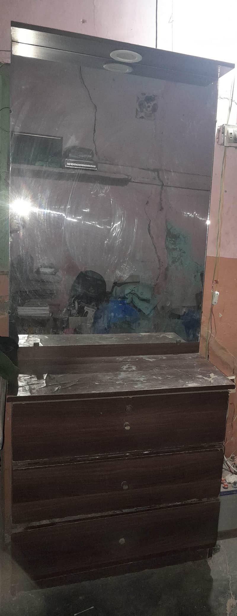 Dressing Table with light 2