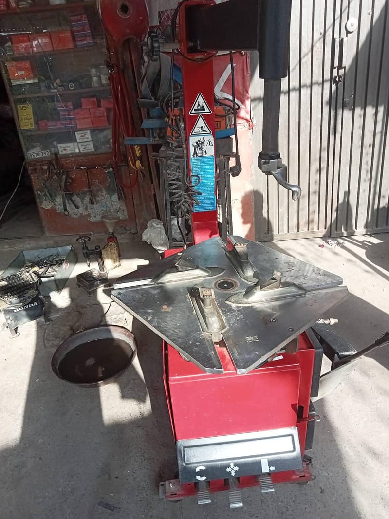Tyre Changer Machine (ٹائر کھولنے 1