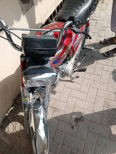 pasy ke zaroorat hai 03348834538