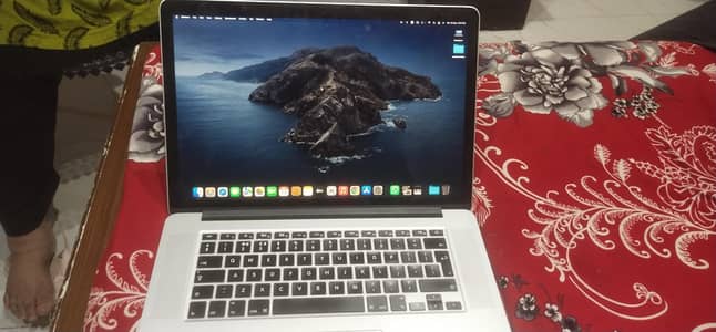 apple macbook pro 256gb 2016 model