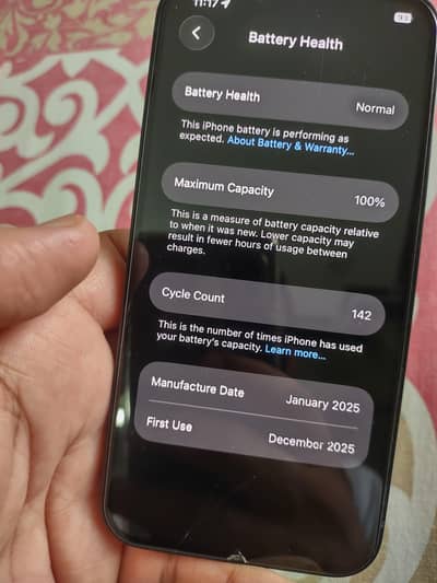 Iphone 16 e    i phone 16e  with box jv 100 percent battery health