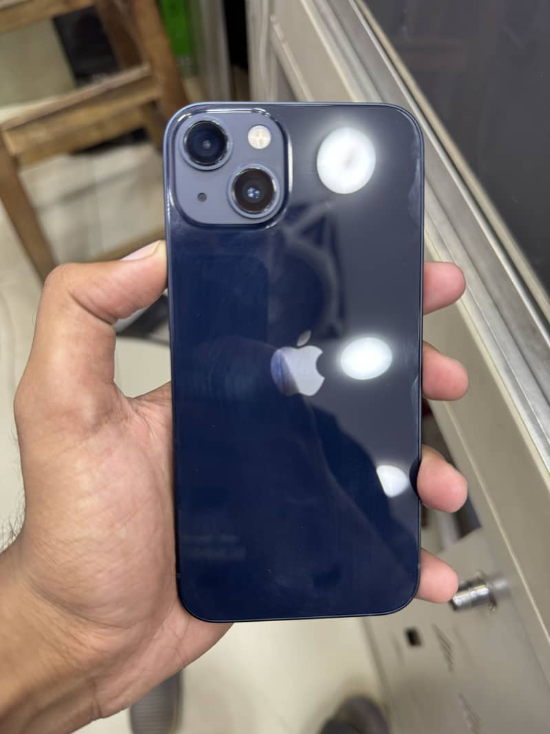 Apple iPhone 13 1