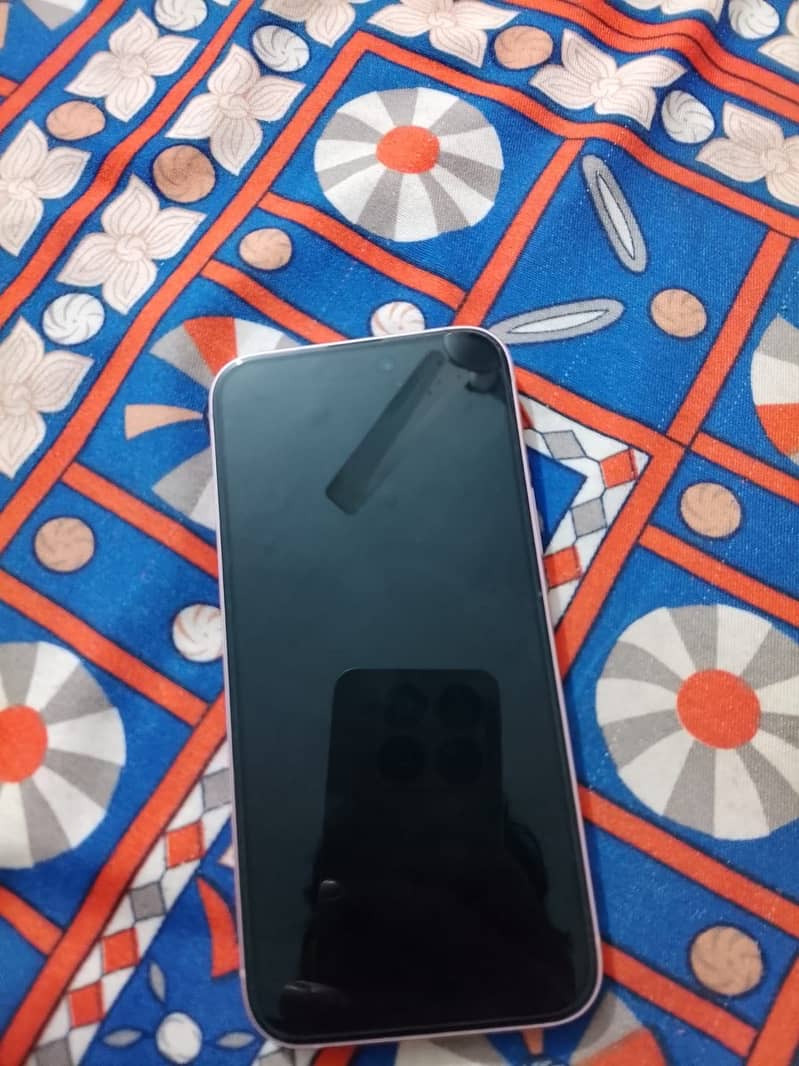 Apple iPhone 15 plus 9