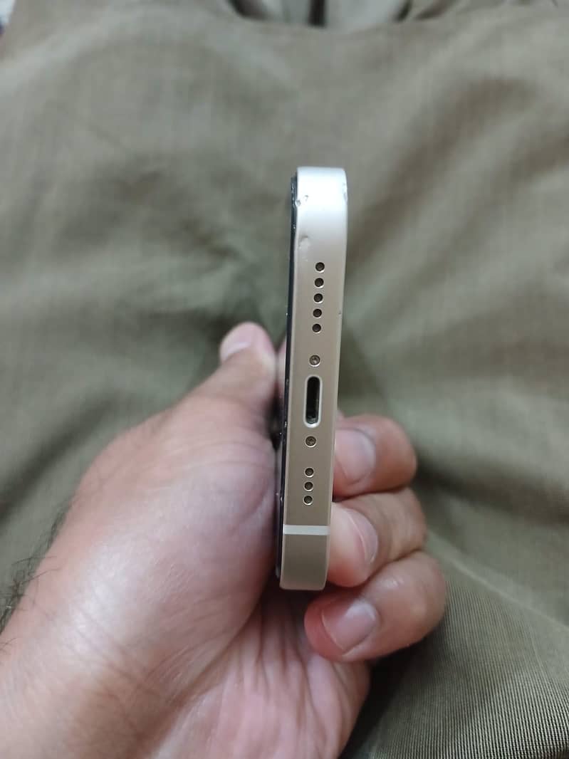 Apple iPhone 13 1
