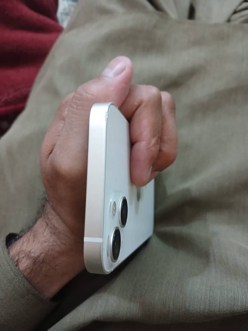 Apple iPhone 13 3