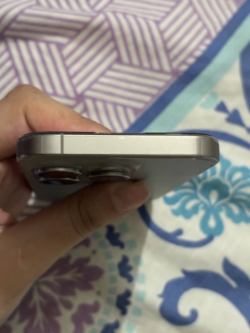 Apple iPhone 15 Pro 5