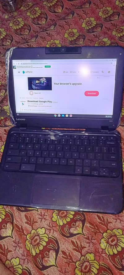 lenevo chrome laptop