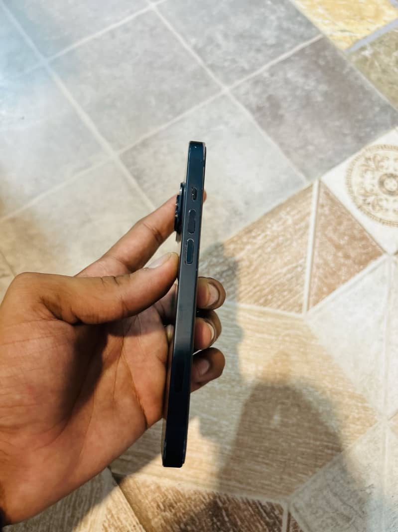 Apple iPhone 14 1