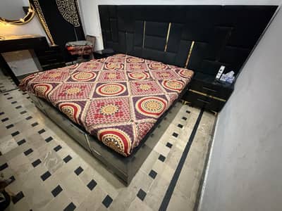 Modern Bed set with mekup wardrobe
