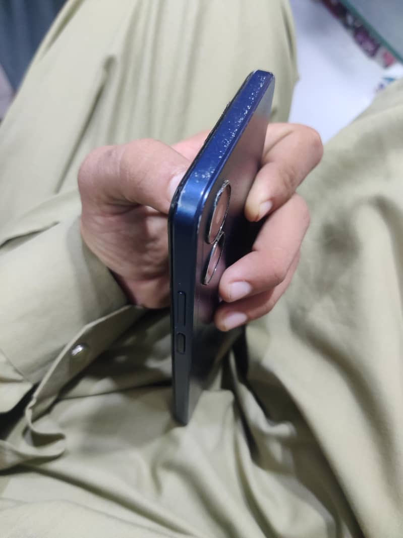 OPPO A17 4