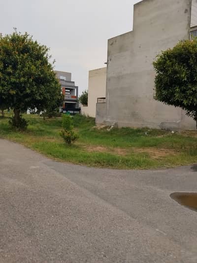 7-Marla Beautiful Location Plot On-Ground With Possession Available In New Lahore City