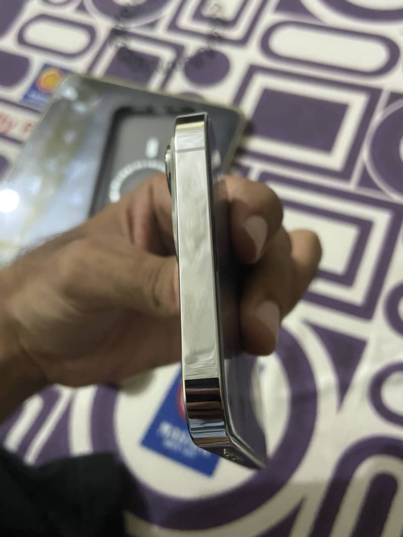 Apple iPhone 13 Pro Max 7