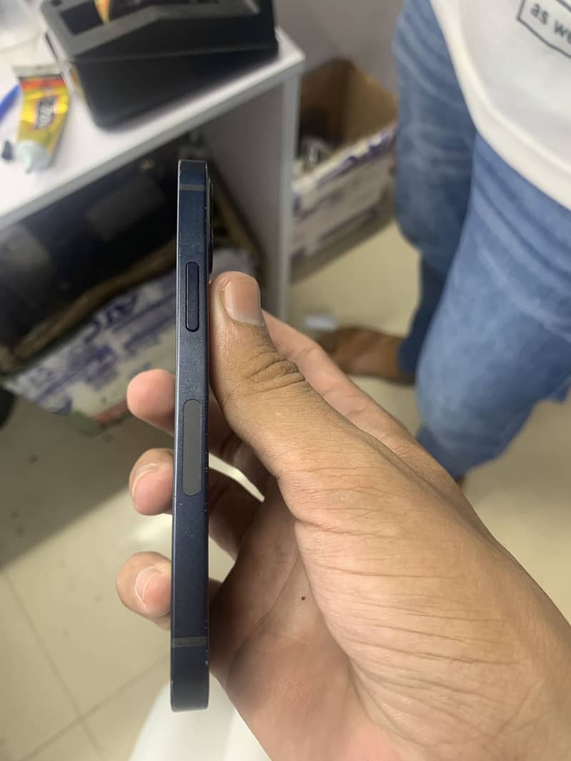 Apple iPhone 12 mini 2