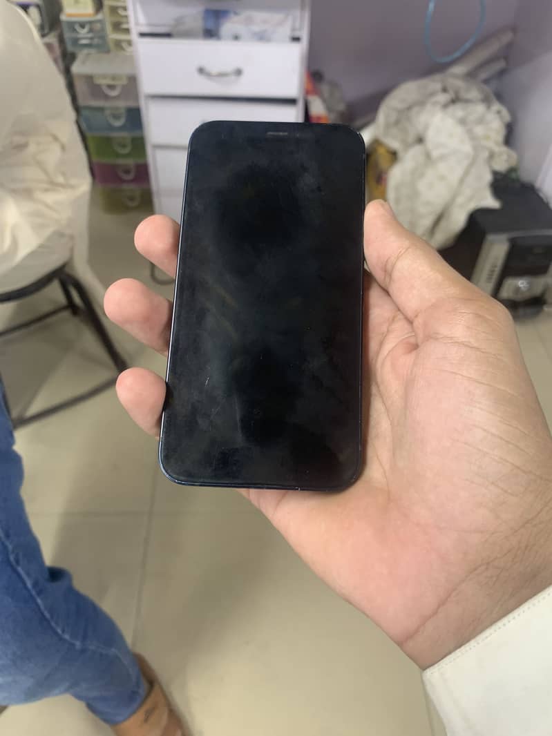 Apple iPhone 12 mini 3