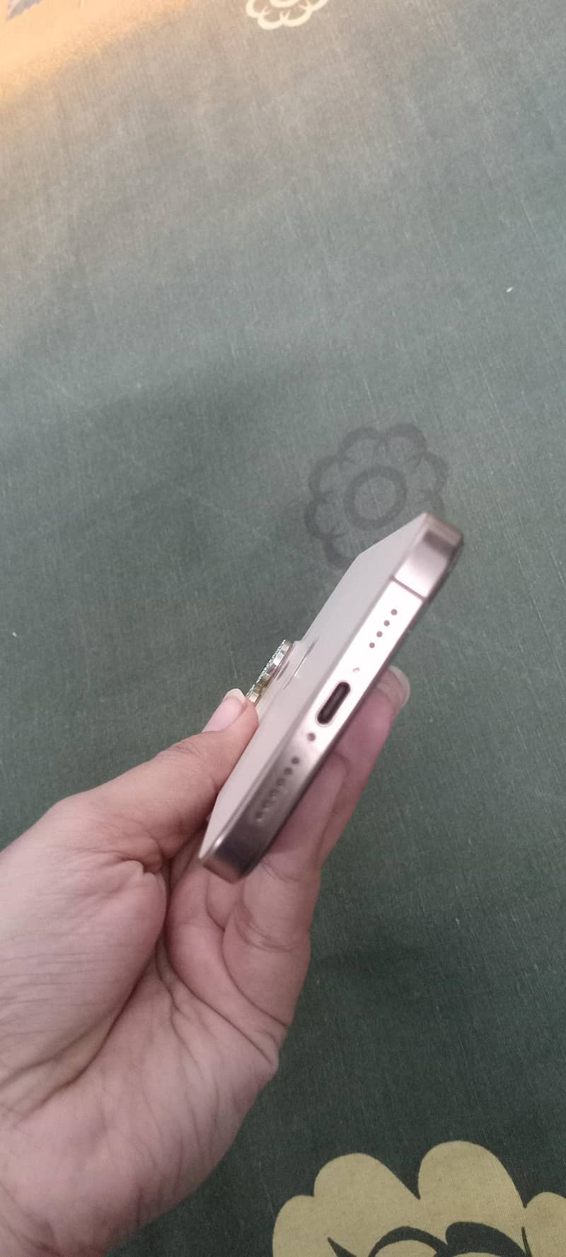 Apple iPhone 16 Pro Max 2
