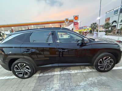 Hyundai Tucson Hybrid Signature AWD 2025–Immaculate Condition