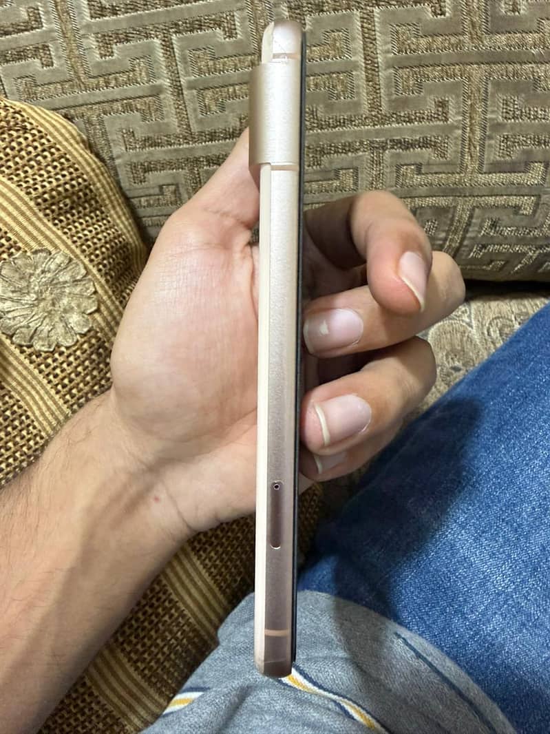 Google Pixel 8 2