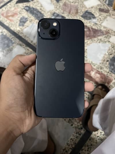 Apple iPhone 13