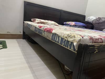 Wooden Single bed
