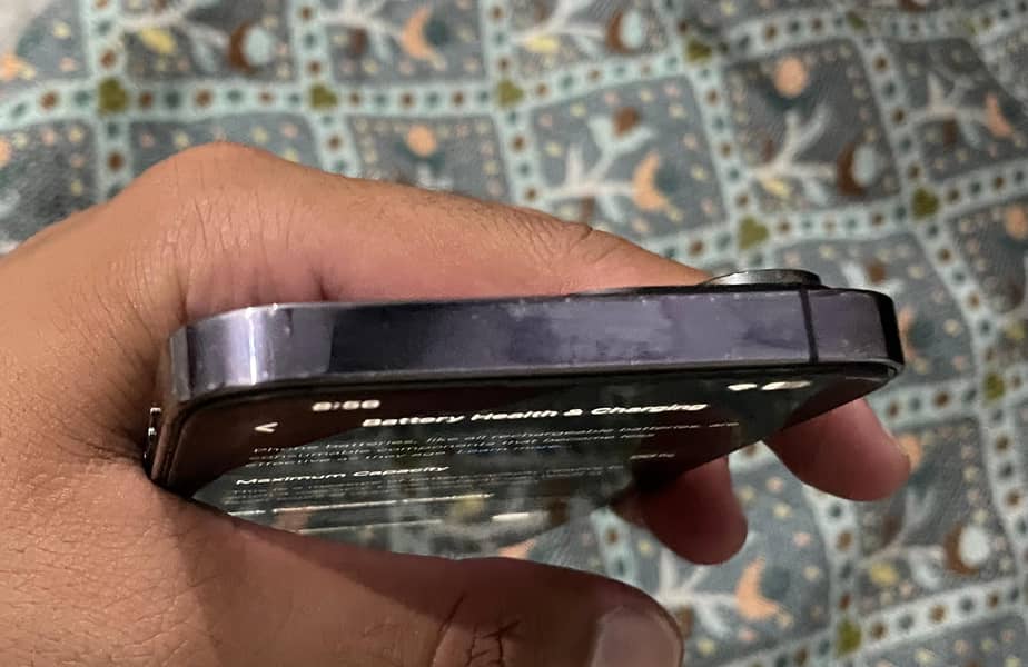 Apple iPhone 14 Pro Max 4
