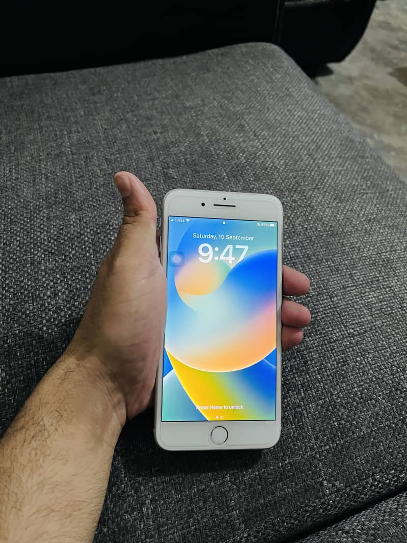Apple iPhone 8 Plus 2